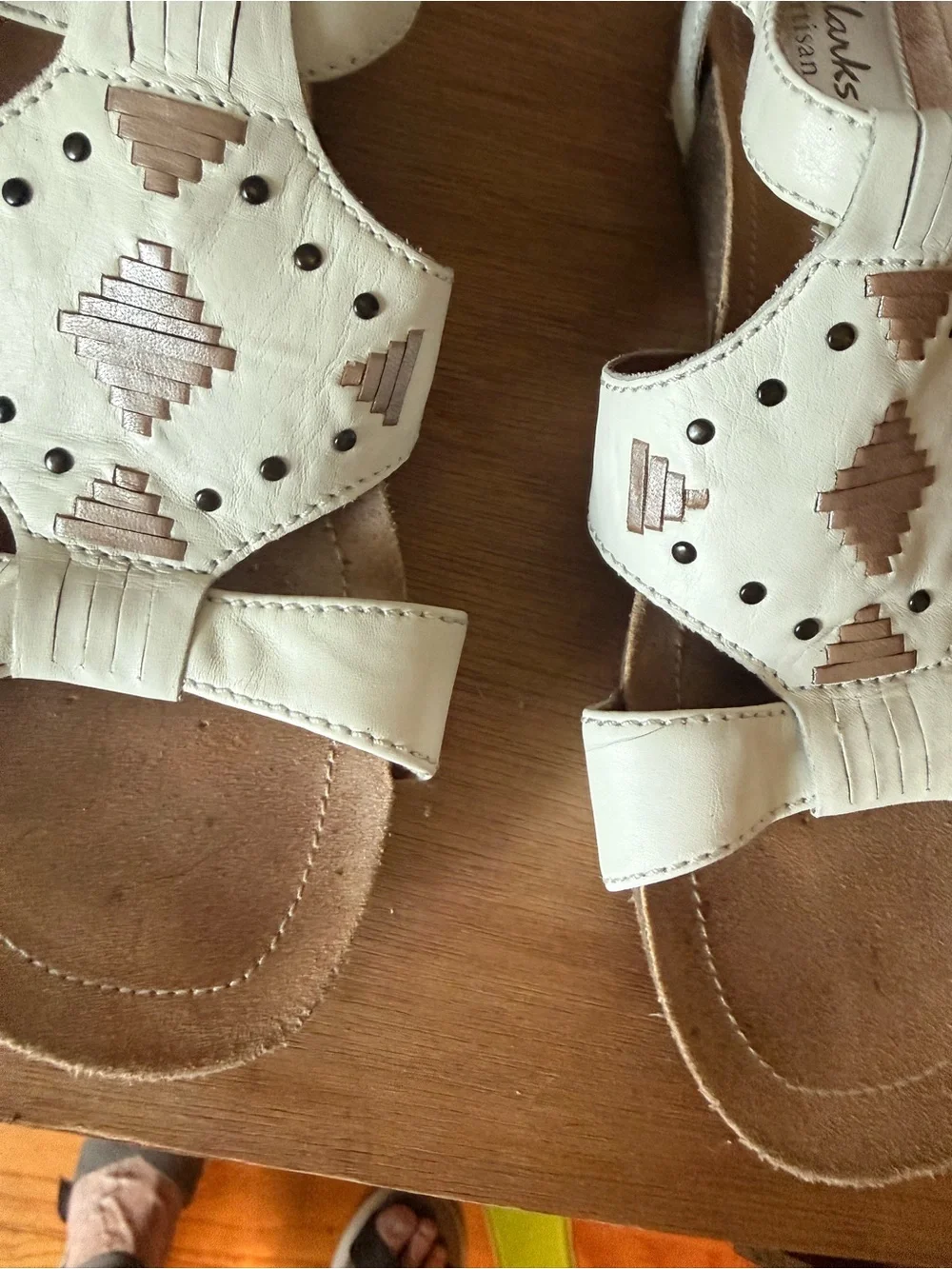 Clarks Artisan white leather strappy geometric Southwestern-style sandals 8